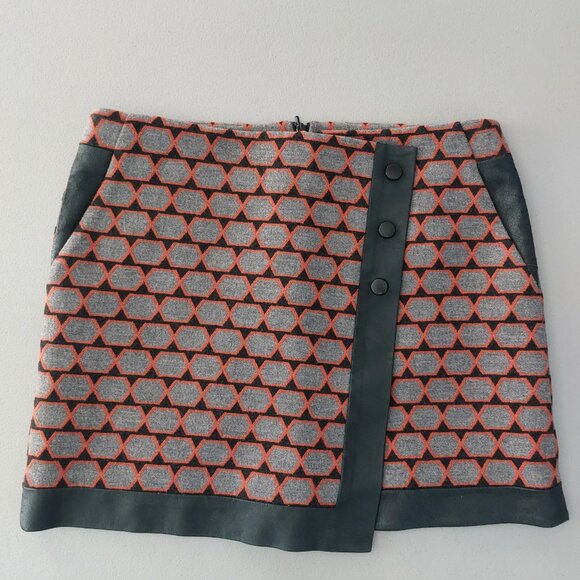 Karen Millen Skirt Wool Blend Geometric Wrap Sz 6 Mod Retro Tweed Mini Like New - Picture 12 of 13